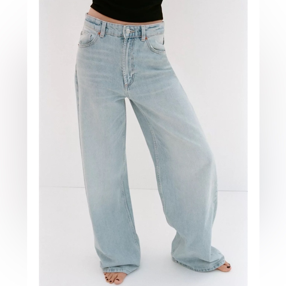 ZARA HIGH WAIST EXTRA WIDE LEG JEANS 🤍